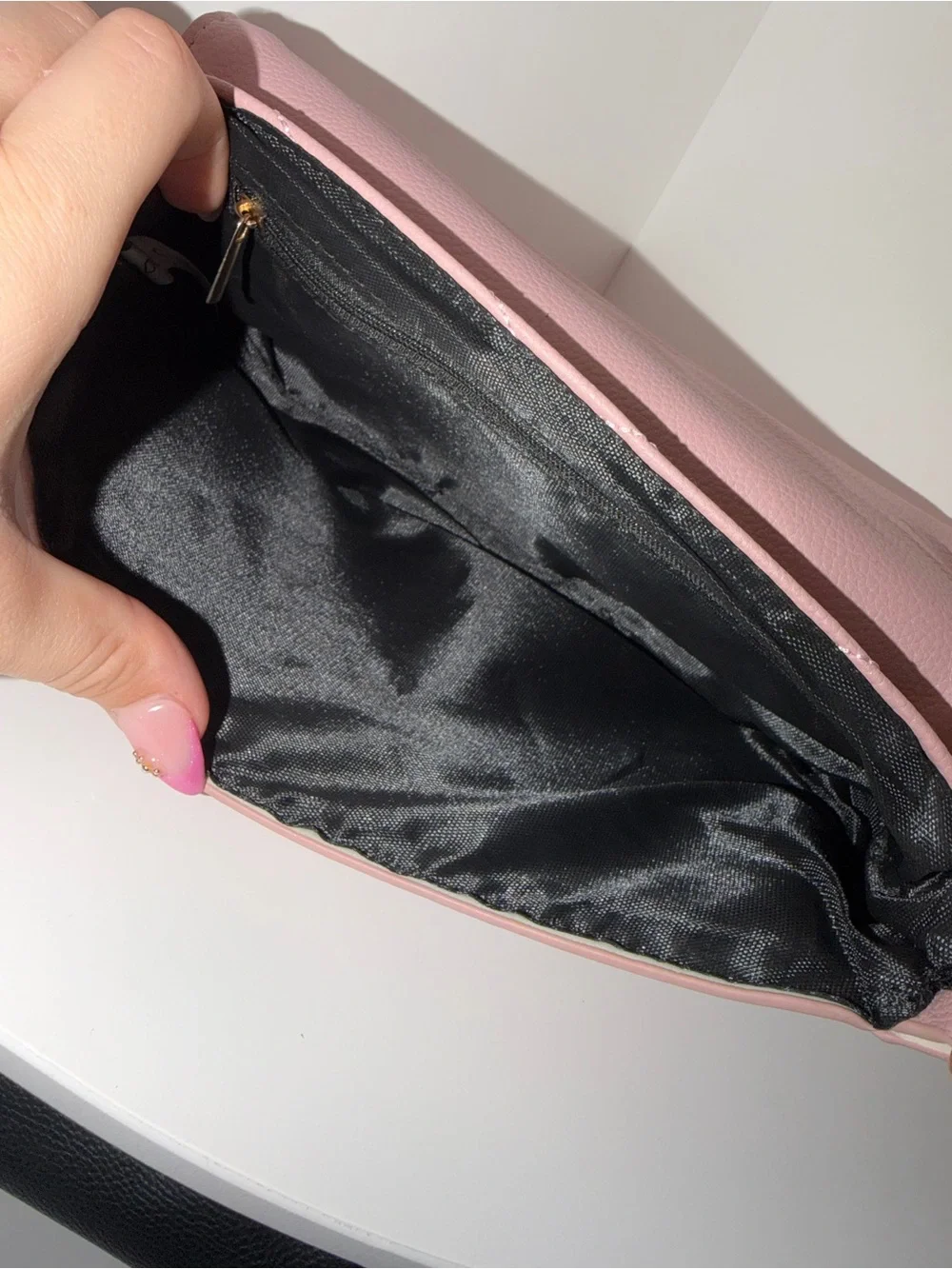 Pink Magnetic gold-Chain Shoulder Bag